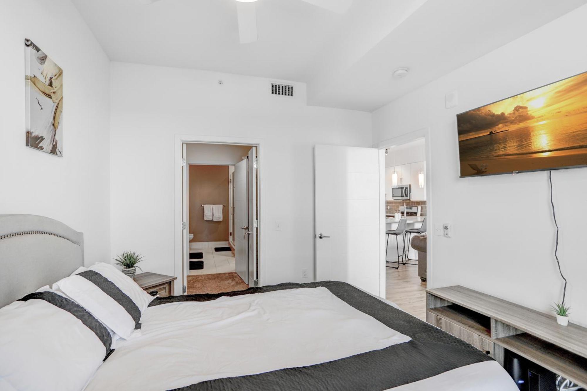 Downtown Tampa Gem 1-Bd W/Pool, Gym, & Sky Lounge Apartment Ngoại thất bức ảnh